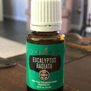YOUNG LIVING EUCALYPTUS RADIATA 15 ML.